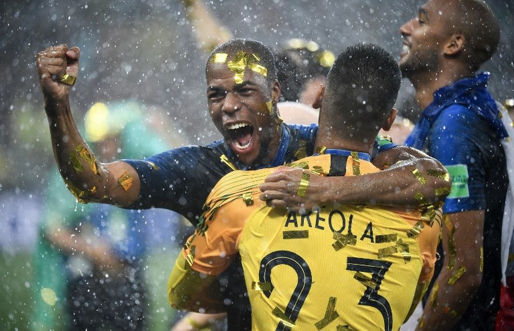 ފްރާންސުން ފީފާ ވޯލްޑް ކަޕް ކާމިޔާބުކުރުން