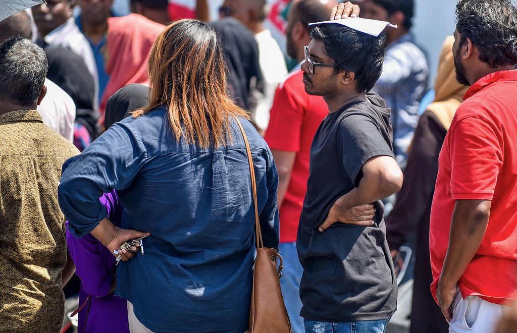 ފްލެޓް ލިބުނު ކަމުގެ ލިޔުން ނުލިބިގެން މުޒާހަރާގައި