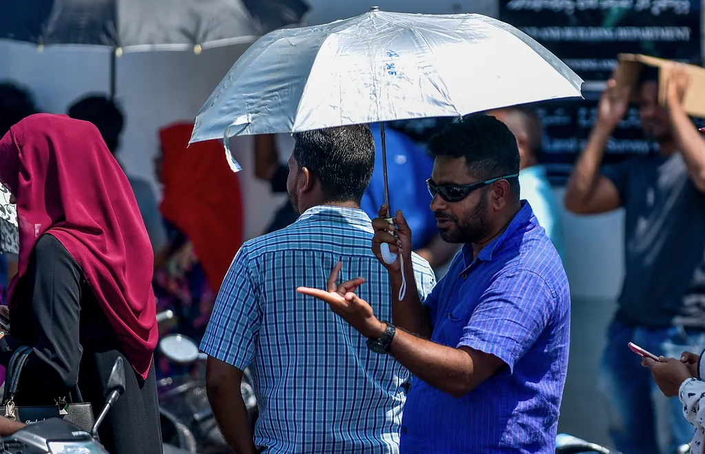 ފްލެޓް ލިބުނު ކަމުގެ ލިޔުން ނުލިބިގެން މުޒާހަރާގައި