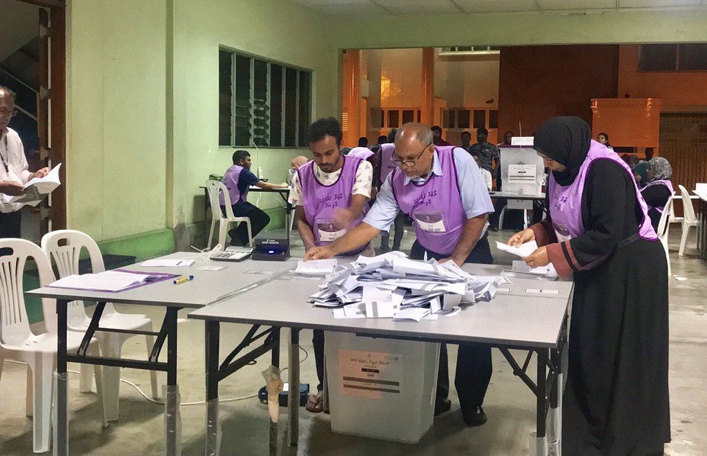 އާންމު އިންތިހާބުގެ ވޯޓު ގުނަންފެށުން