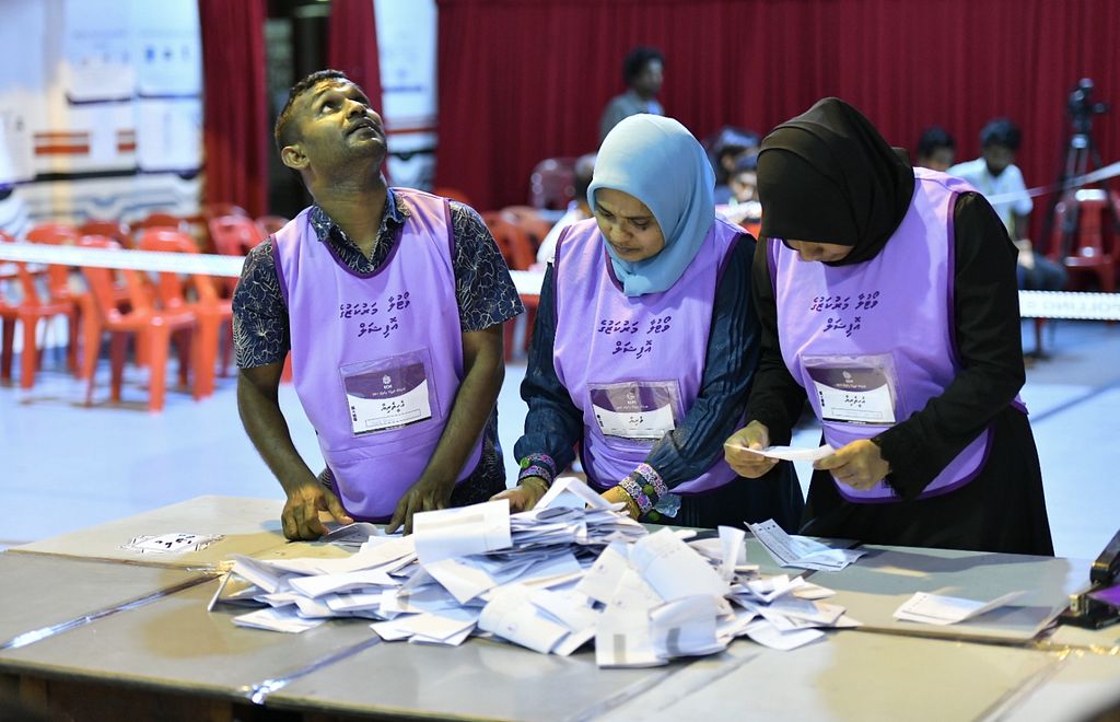 އާންމު އިންތިހާބުގެ ވޯޓު ގުނަންފެށުން