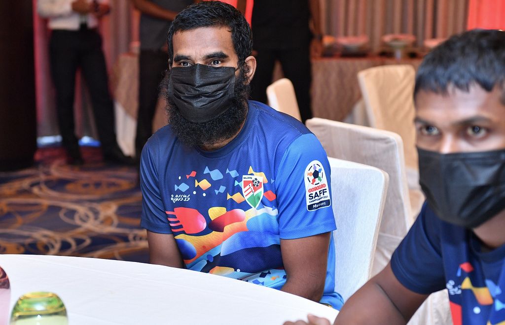 ގައުމީ ފުޓުބޯޅަ ޓީމަށް ރައީސް ހިތްވަރު ދެއްވުން