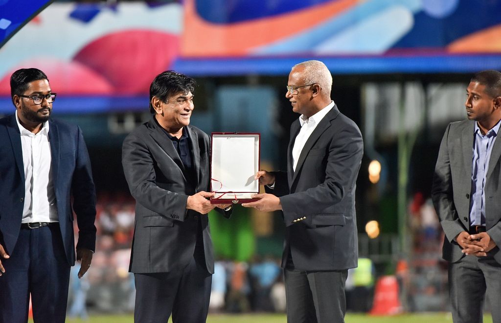 ސާފް ޗެމްޕިއަންޝިޕްގެ ތަށި އިންޑިއާ އަށް