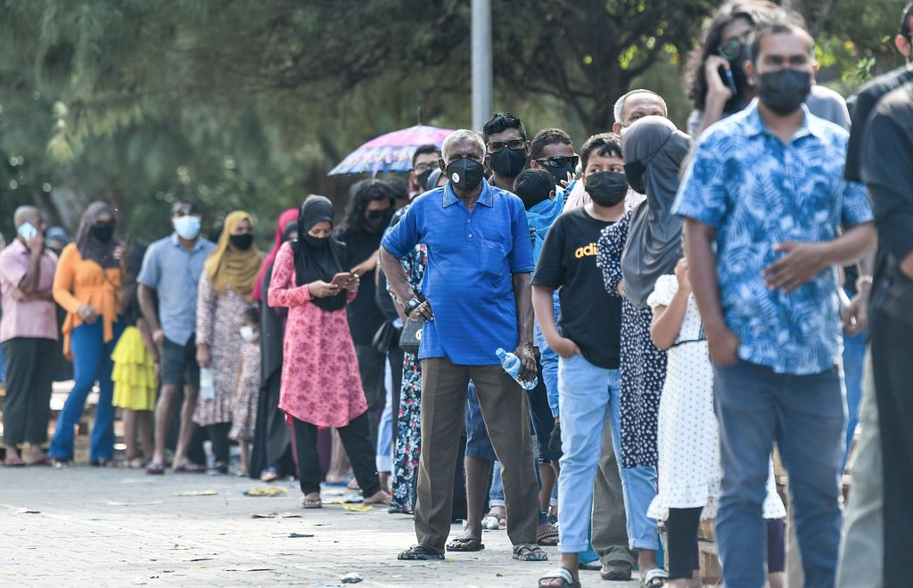 ކޮވިޑް ސާމްޕަލް ނަގަން އަނެއްކާވެސް ދިގު ކިއޫތަކެއް