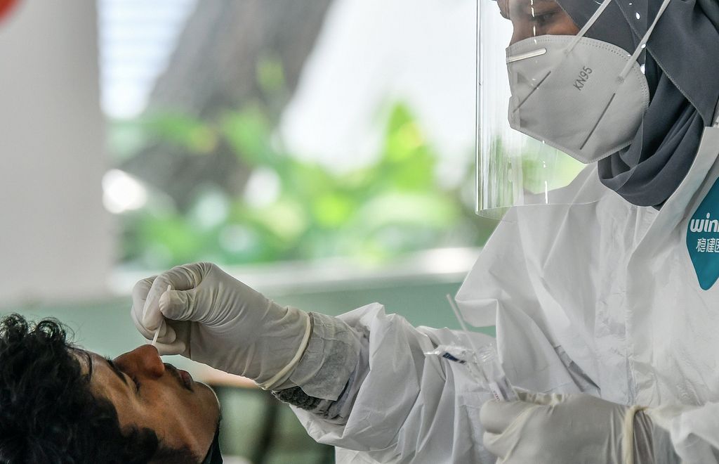 ކޮވިޑް ސާމްޕަލް ނަގަން އަނެއްކާވެސް ދިގު ކިއޫތަކެއް