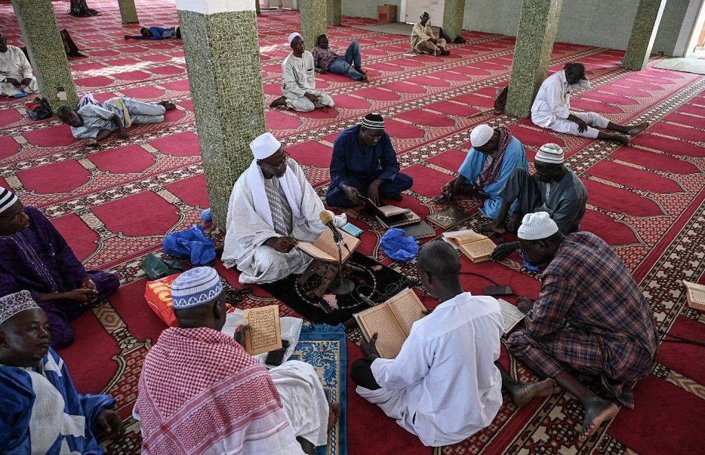 ރޯދަމަސް ދުނިޔޭގެ އެކި ހިސާބުތަކުން