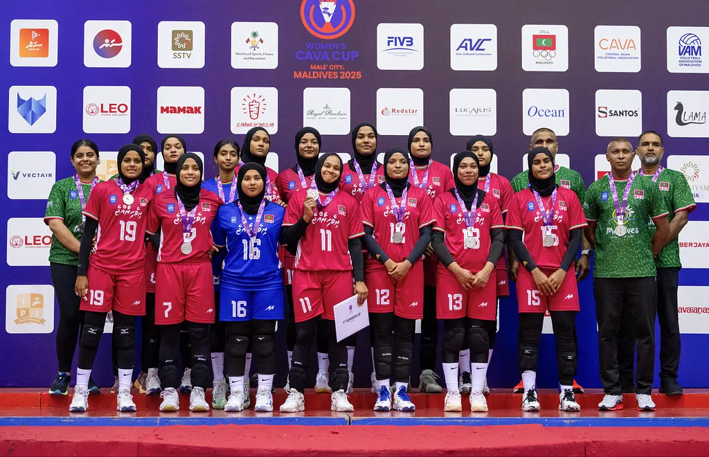 ކާވާ ކަޕްގެ ޗެމްޕިއަންކަން ކިރިގިސްތާނުން ހޯދުން