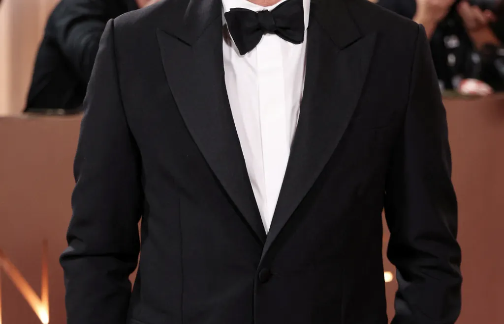 ގޯލްޑެން ގްލޯބްސް 2026: ގޯލްޑެން ގްލޯބްސް އެވޯޑުގެ ރެޑްކާޕެޓުގައި އެމެރިކާގެ އެކްޓަރު ލިއޮނާޑޯ ޑިކެޕްރިއޯ.-- ފޮޓޯ: އޭއެފްޕީ