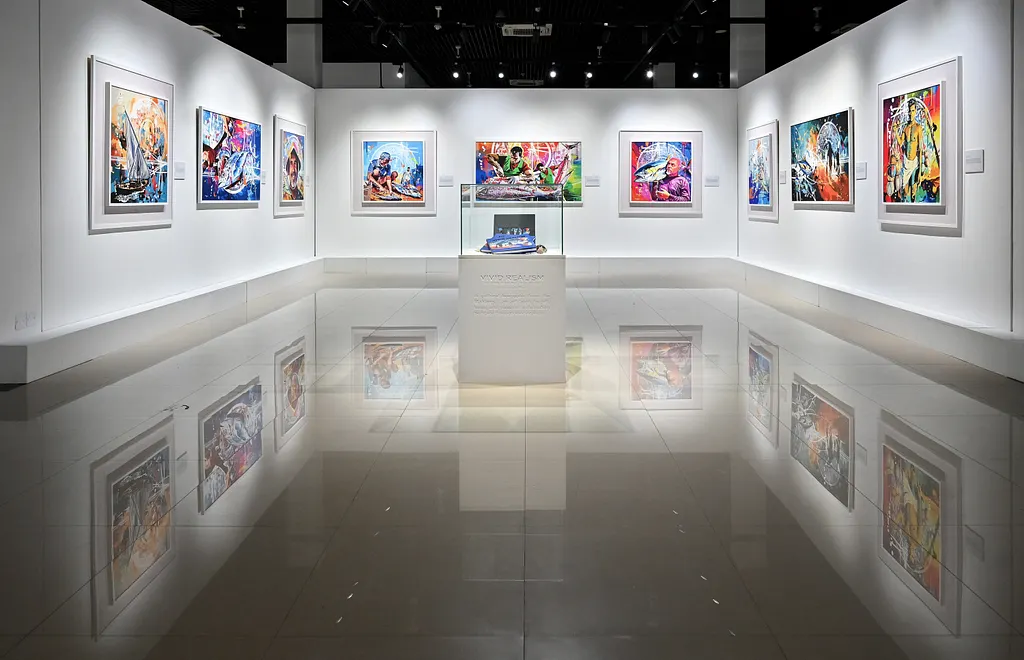 ވިވިޑް ރިއަލިޒަމް - ބައި ހުސައިން