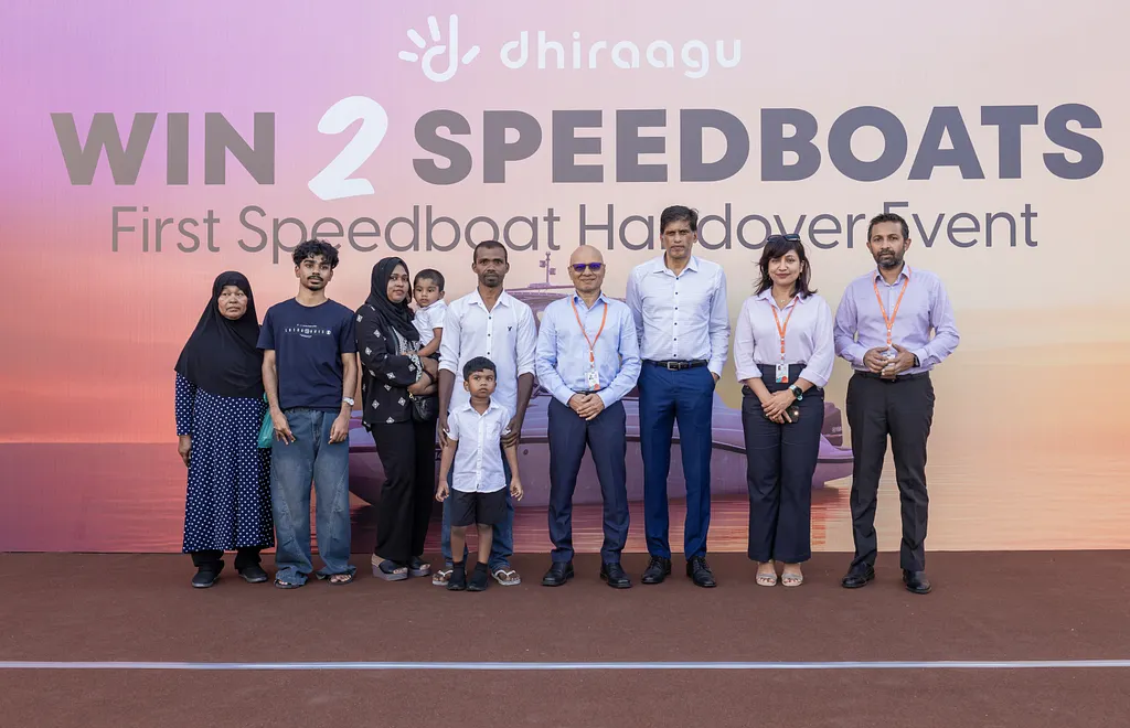 ދިރާގު ޕްރޮމޯޝަންގެ ނަސީބުވެރިޔާއަށް ލޯންޗް ހަވާލުކުރުން