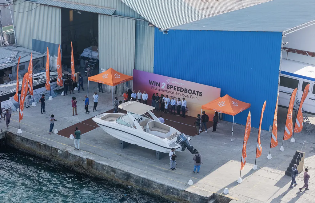 ދިރާގު ޕްރޮމޯޝަންގެ ނަސީބުވެރިޔާއަށް ލޯންޗް ހަވާލުކުރުން