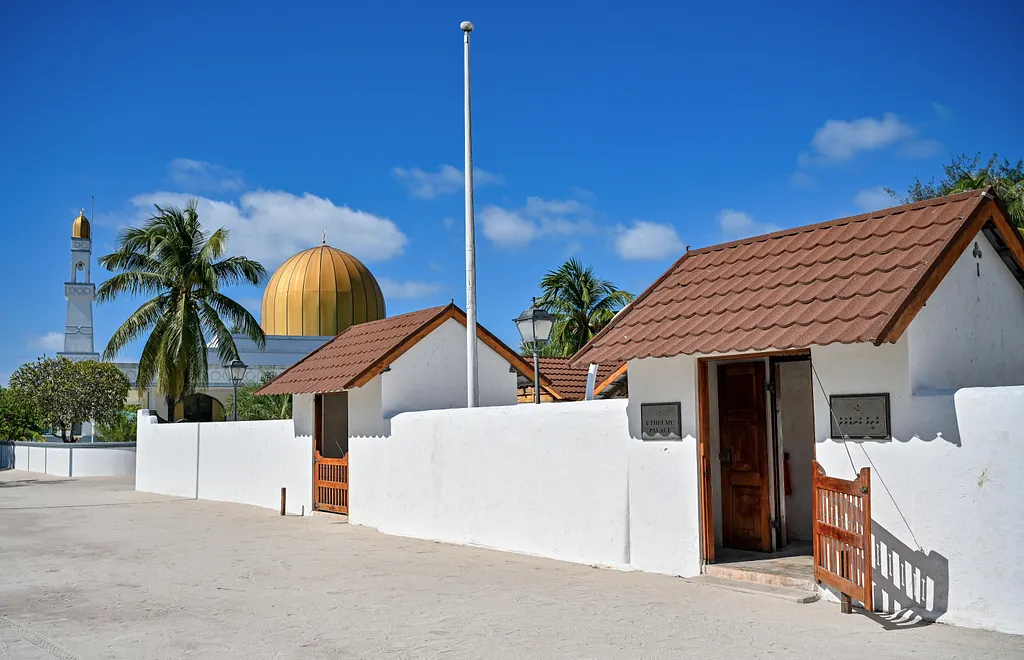 އުތީމުގެ ހިތްގައިމުކަމާއި ސާފުކަން