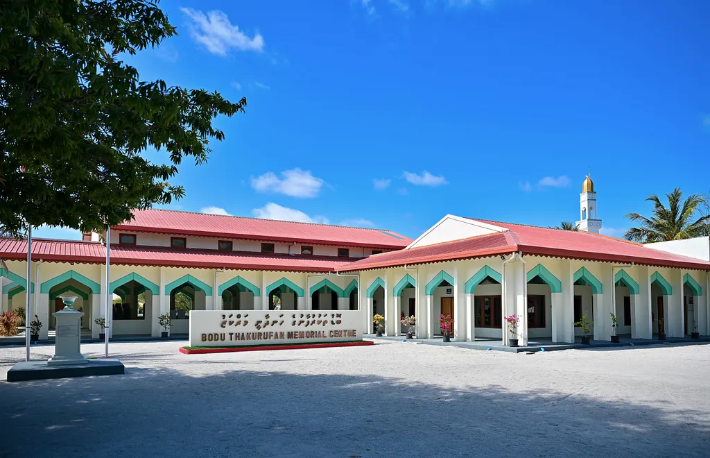 އުތީމުގެ ހިތްގައިމުކަމާއި ސާފުކަން