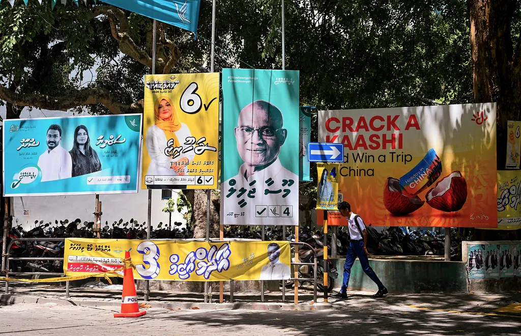 ކެމްޕޭނުގެ ފަހު ހަފްތާ، މާލެ ތެރެއިން ސިޔާސީ ކުލަތައް