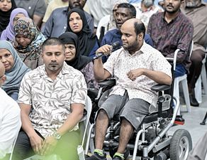 ރައީސް، މައްޗަންގޮޅި ރައްޔިތުންނާ ބައްދަލުކުރެއްވުން