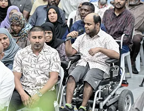 ރައީސް، މައްޗަންގޮޅި ރައްޔިތުންނާ ބައްދަލުކުރެއްވުން