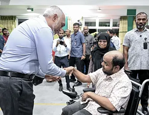 ރައީސް، މައްޗަންގޮޅި ރައްޔިތުންނާ ބައްދަލުކުރެއްވުން