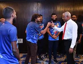 ގައުމީ ފުޓުބޯޅަ ޓީމަށް ރައީސް ހިތްވަރު ދެއްވުން