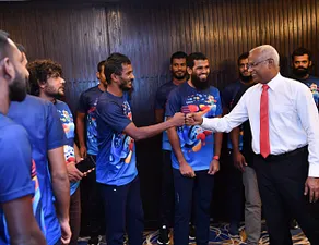 ގައުމީ ފުޓުބޯޅަ ޓީމަށް ރައީސް ހިތްވަރު ދެއްވުން