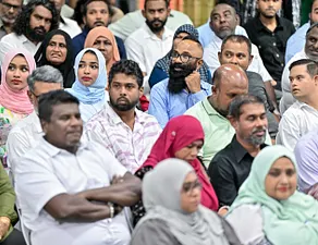 ރައީސް، މައްޗަންގޮޅި ރައްޔިތުންނާ ބައްދަލުކުރެއްވުން