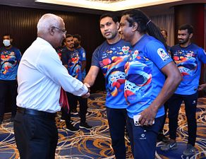 ގައުމީ ފުޓުބޯޅަ ޓީމަށް ރައީސް ހިތްވަރު ދެއްވުން