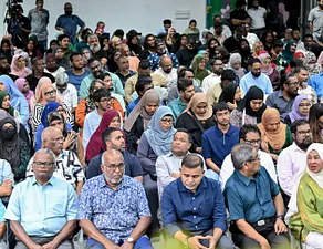 ރައީސް، މައްޗަންގޮޅި ރައްޔިތުންނާ ބައްދަލުކުރެއްވުން