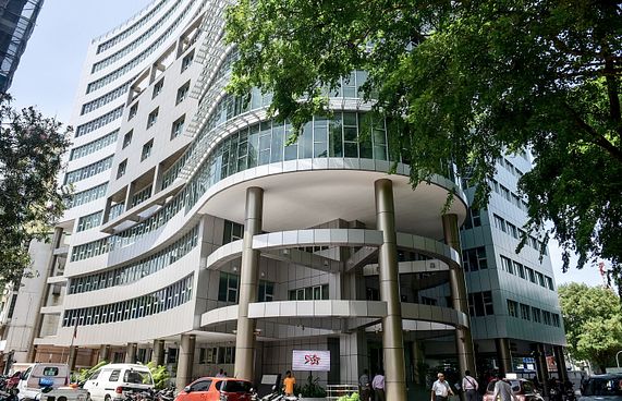 އާބިޓްރޭޝަން ސެންޓަރަށް ސީއީއޯ އަކު ހޯދަނީ