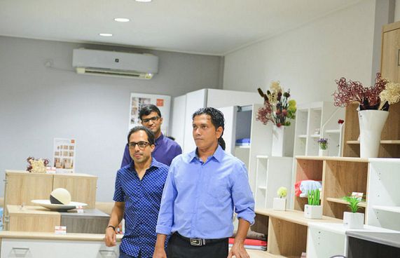 "އީވޯ" ގެ ޝޯ ރޫމެއް އައްޑޫގައި ހުޅުވައިފި