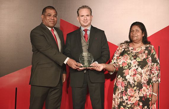 ބީއެމްއެލް އަށް އިނޮވޭޓިވް ބޭންކިން ޓީމް އެވޯޑް