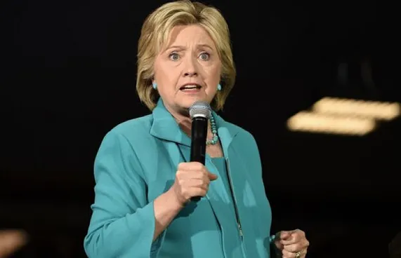 އަމިއްލަ އީމެއިލް ބޭނުންކުރުމުގައި ހިލަރީ އިހުމާލުވި