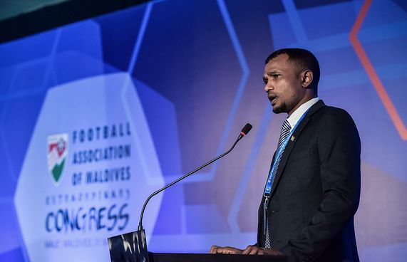 "ޓޮމް އަށް އެޕީލް ކުރުމުގެ ހައްގު ހޯދައިދޭނަން"