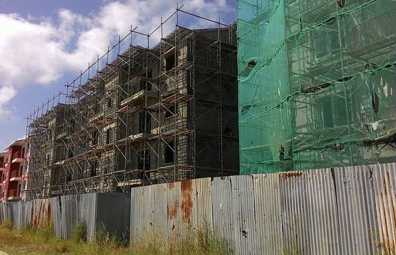 ތިނަދޫ ފްލެޓުތަކަށް އެދި ގިނަ ބަޔަކު ކުރިމަތިލައިފި