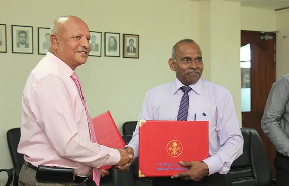 އައްޑޫގެ ދެ ސްކޫލަކަށް 32 މިލިއަން ރުފިޔާ ހޭދަކުރަނީ