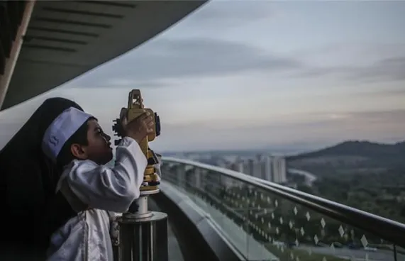 ސައޫދީއަށް އީދު ދުވަހަކީ ހުކުރު ކަމަށް އިއުލާނުކޮށްފި