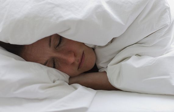 އެންމެ ދެ މިނެޓުން ނިދިދާނެ ކަމަށް ބުނާ ޓެކްނިކެއް