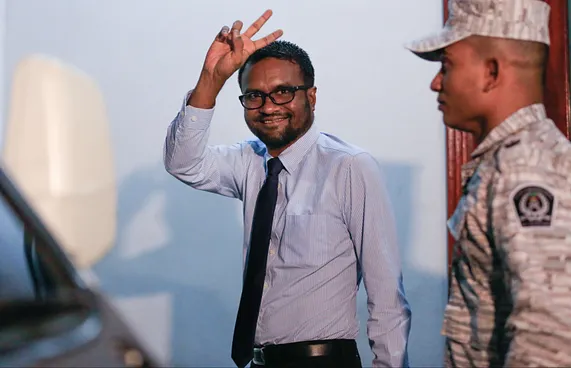 "ޖިނާއީ ތަހުގީގުތަކަށް ސިޔާސީ ޕާޓީތައް ވަނުމީ ޖޯކެއް"