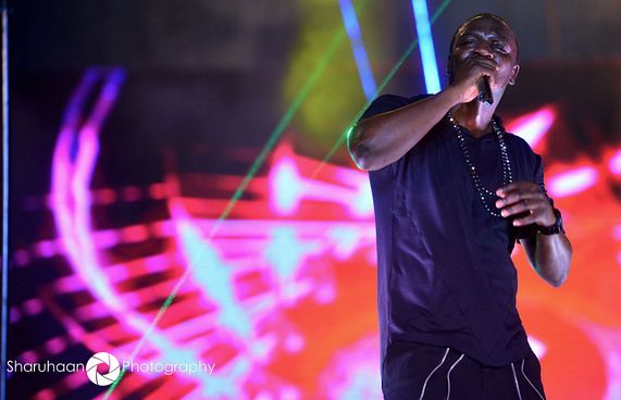 ވަގަށް ނެގި މިލިއަނެއްހާ ޑޮލަރު އާ އަހަރުގެ ޝޯތަކަށް!