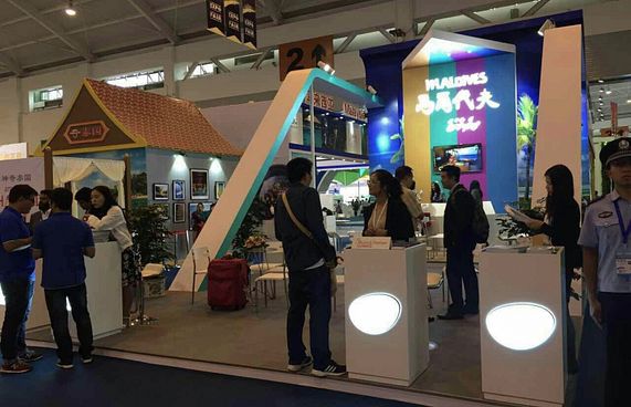 ދިވެހި ބޮޑު ވަފުދަކާ އެކު ކުންމިން ފެއާ ފަށައިފި