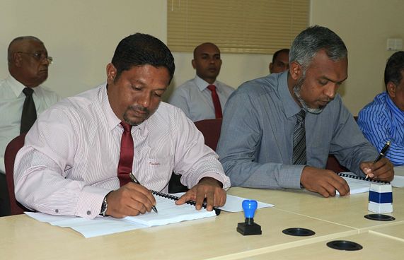 އުސޫލާ ހިލާފަށް ދިއްދޫން ފްލެޓް ދިނުމުން ދައުވާކުރަނީ