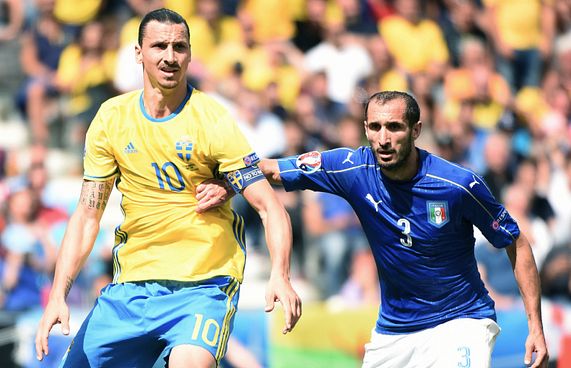 ފުޓްބޯޅަ ތަރި ކިއެލީނީ މާސްޓާސް ޑިގްރީއެއް ހާސިލްކޮށްފި