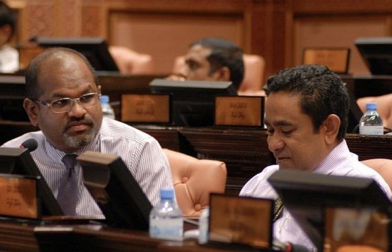 އަޅުގަނޑު ޖަލަށް ލީ އެންމެން ބޭރުވެއްޖެ: ނާޒިމް