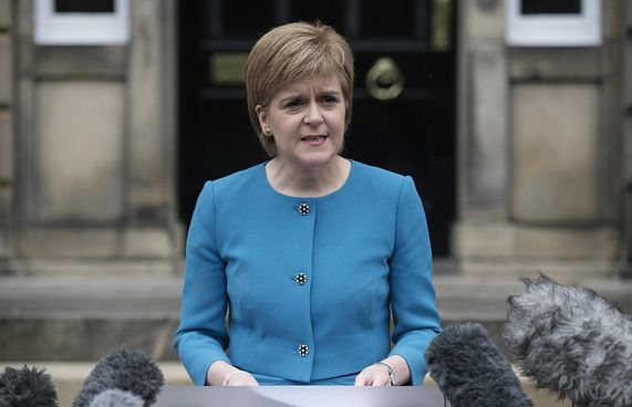 ސްކޮޓްލޭންޑްގެ ފަސްޓް މިނިސްޓަރު އިސްތިއުފާ ދެއްވަނީ