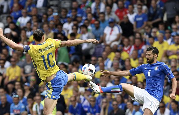 ޔޫރޯ ފަސްކުރަން ހުށަހަޅާނަން: އިޓަލީ ފެޑެރޭޝަން