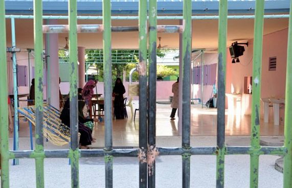 ހިތްދަތި ވާހަކަތަކެއް ވަޅުލެވިފައިވާ ހަށިތަކާ އެކު!