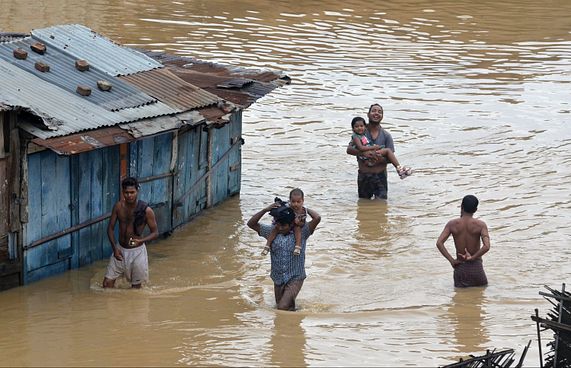 ރާއްޖެ، ޔޫއޭއީ، ގަތަރުގެ އެހީ އިންޑިއާ ބޭނުމެއް ނުވި