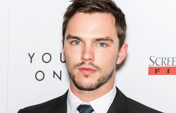 ނިކޮލަސް ބޭނުމީ ބޮންޑްގެ ރޯލުން އިދްރިސް ފެންނަން