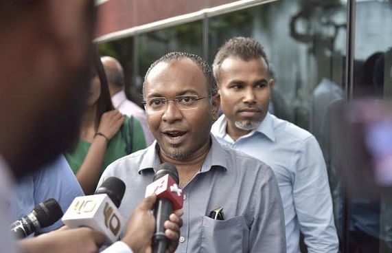 ތަސްމީނާއި، ހަސަން އަދި ޝިދާތާގެ ފޯނު ދީފި