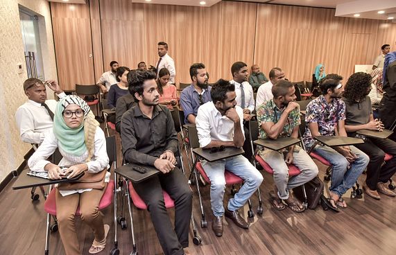 ގެޓްސެޓް ލޯނުގެ ފޯމުތައް ބަލައިގަންނަން ފަށައިފި