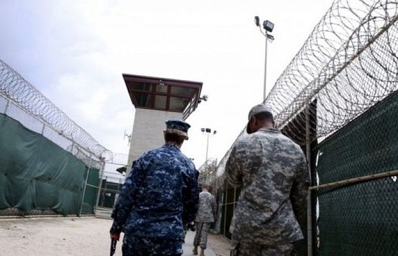 ގުއަންޓަނާމޯ ބޭ ޖަލުން ސައޫދީ އިންޖިނޭރު މިނިވަންކޮށްފި