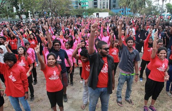 ކޮލަމް: އަންހެނުންގެ ހައްގު، ފިރިހެނުންގެ ޒިންމާ